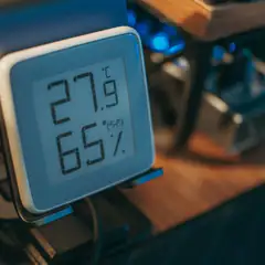 Room thermometer